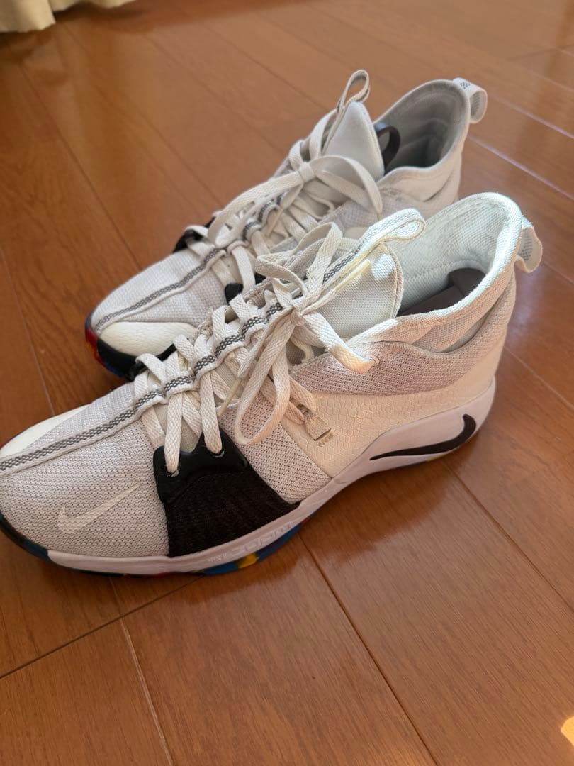 Nike バスケットボールシューズ ホワイト/マルチカラー