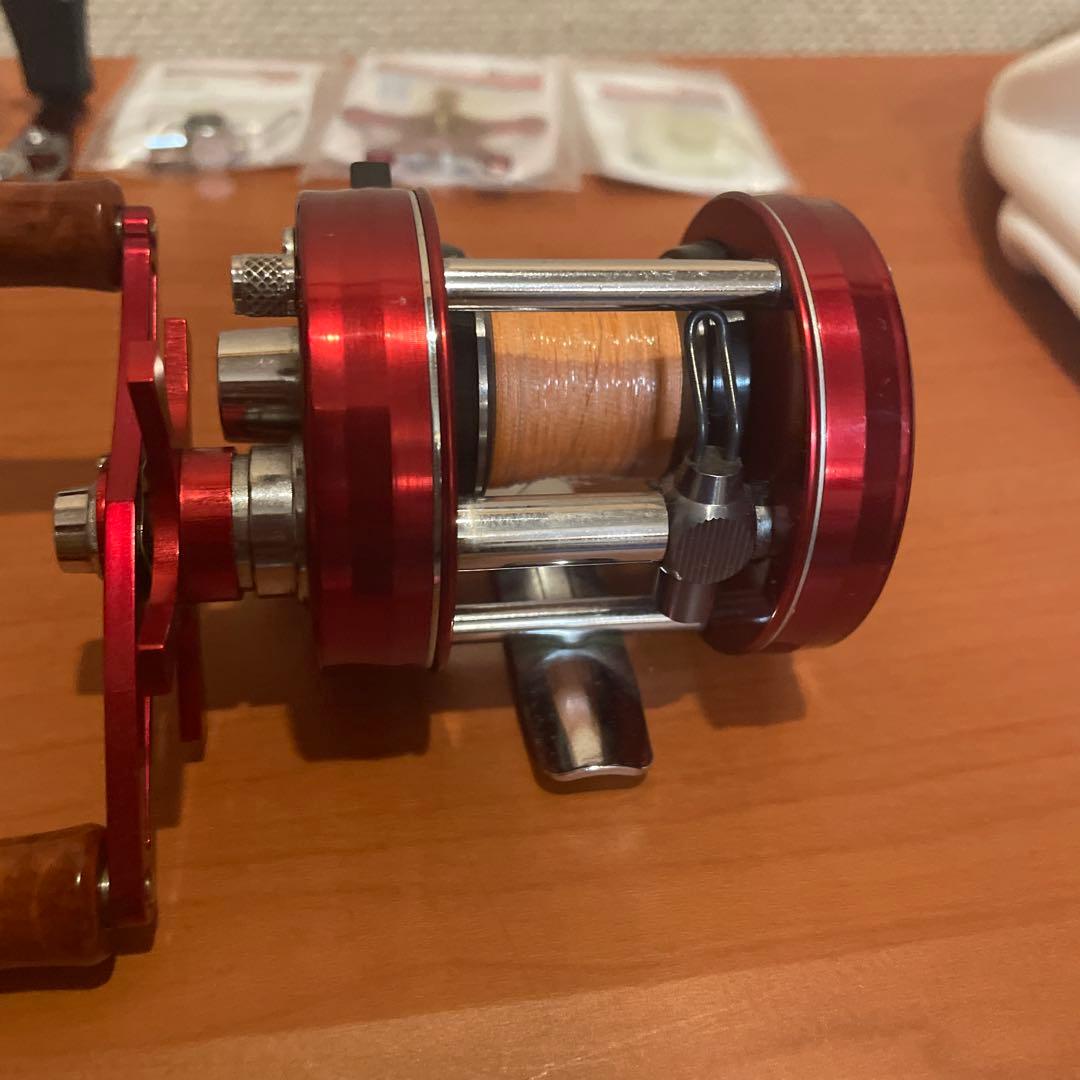 ABU Ambassadeur 2500cベイトリール