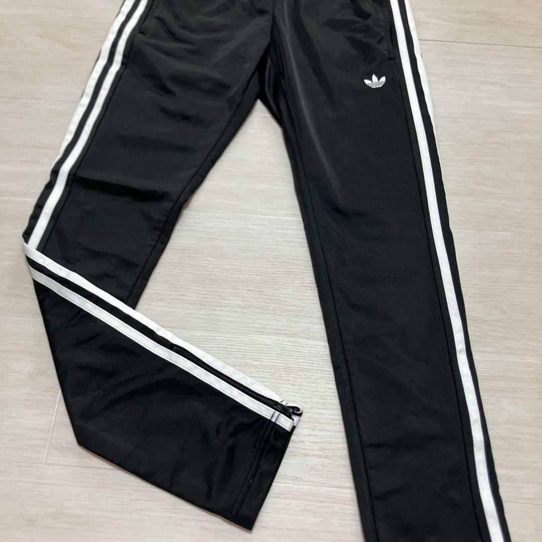 【希少】adidasブラック ジャージパンツ 3本ライン　細身