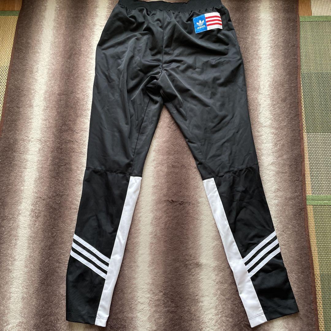 adidas orginals 切り替えスキニージャージパンツ