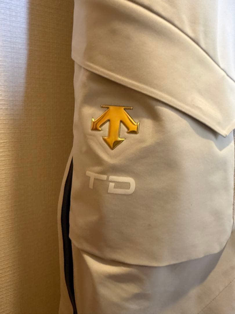 デサントスキーウェア チームデサント24-25モデル