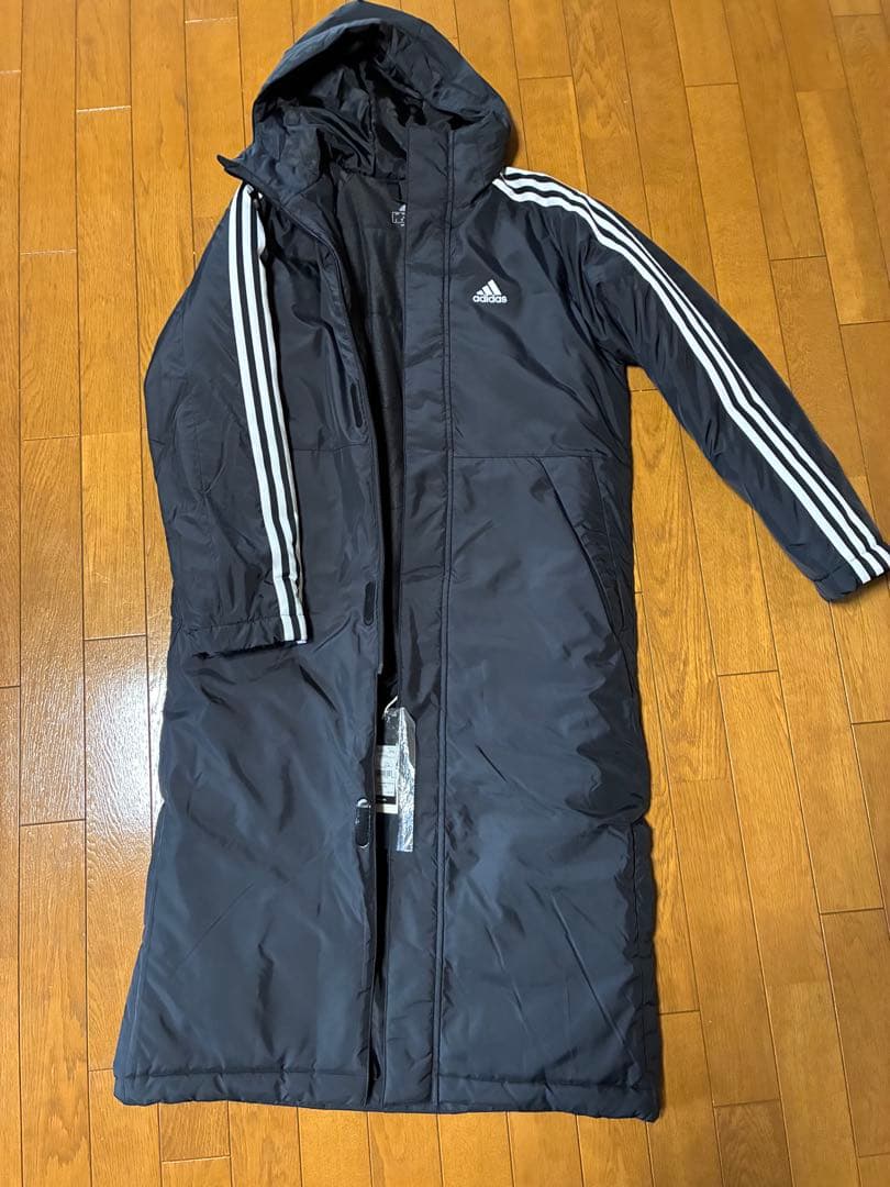 adidas ブラック ロングコート