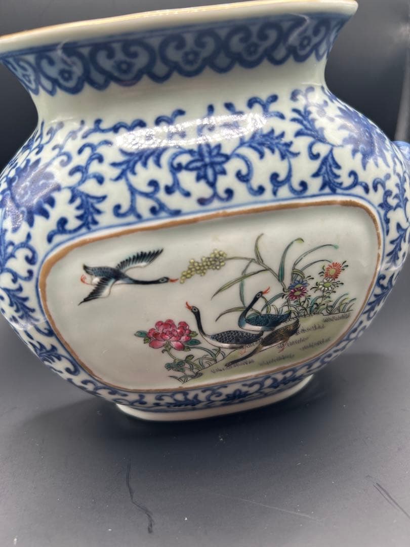 清朝　中国古玩 道光年製 粉彩 牡丹花鳥紋 獣耳壁瓶 飾壺 重量394g