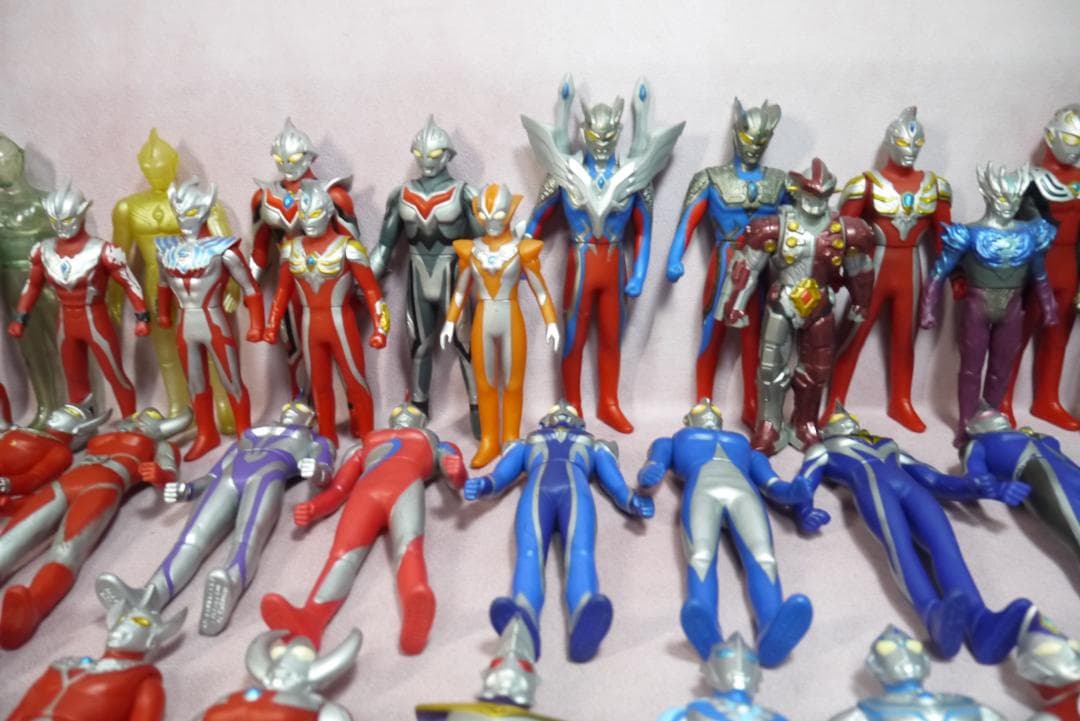 ウルトラヒーローシリーズ　800サイズ　500サイズ　ソフビ102体