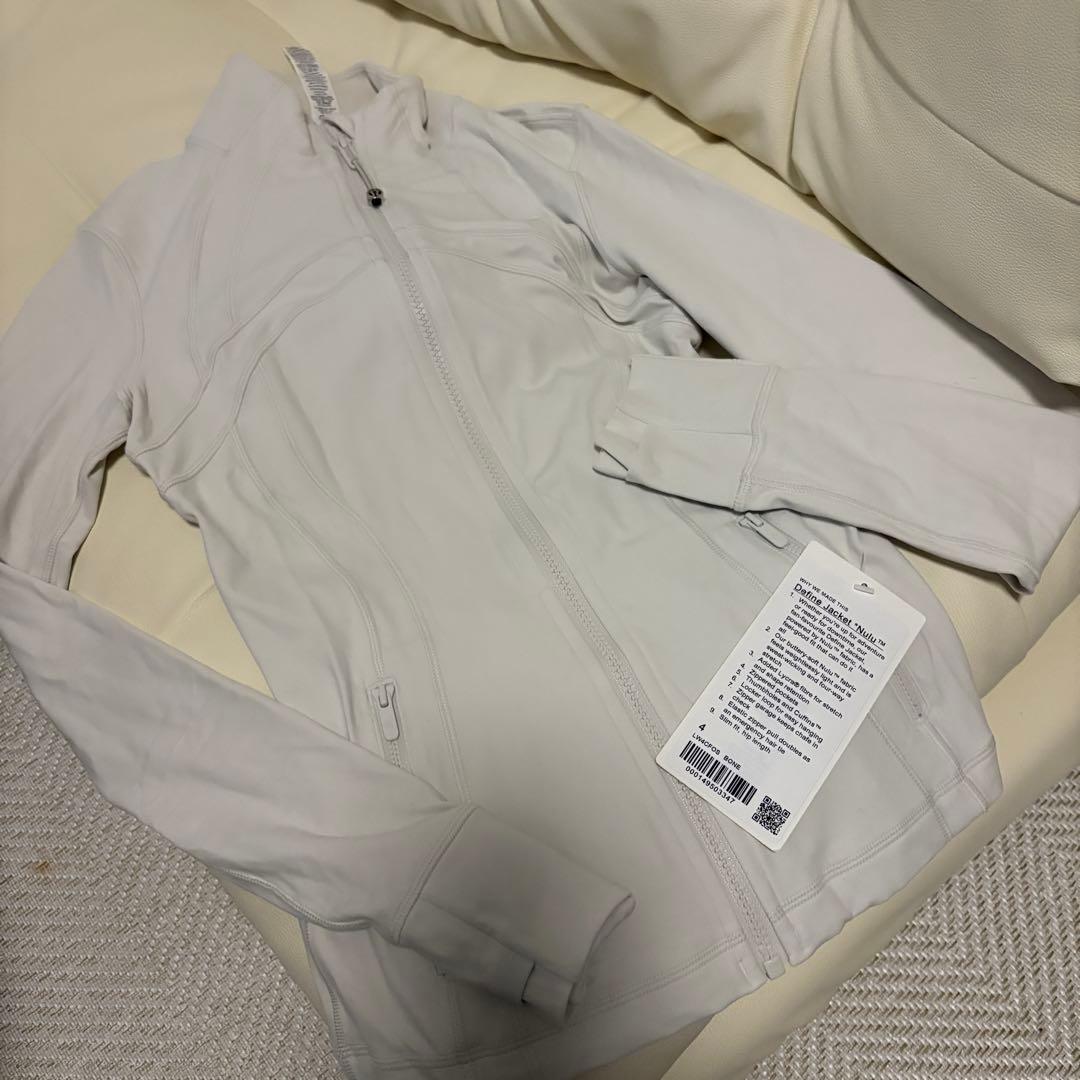 『未使用品』Lululemon define bone サイズ4