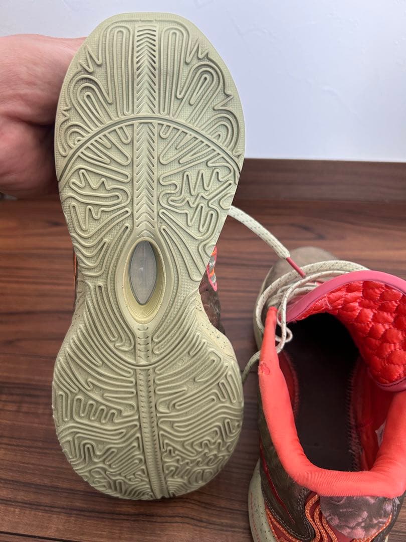 Nike バスケットボールシューズ ピンク/グレー