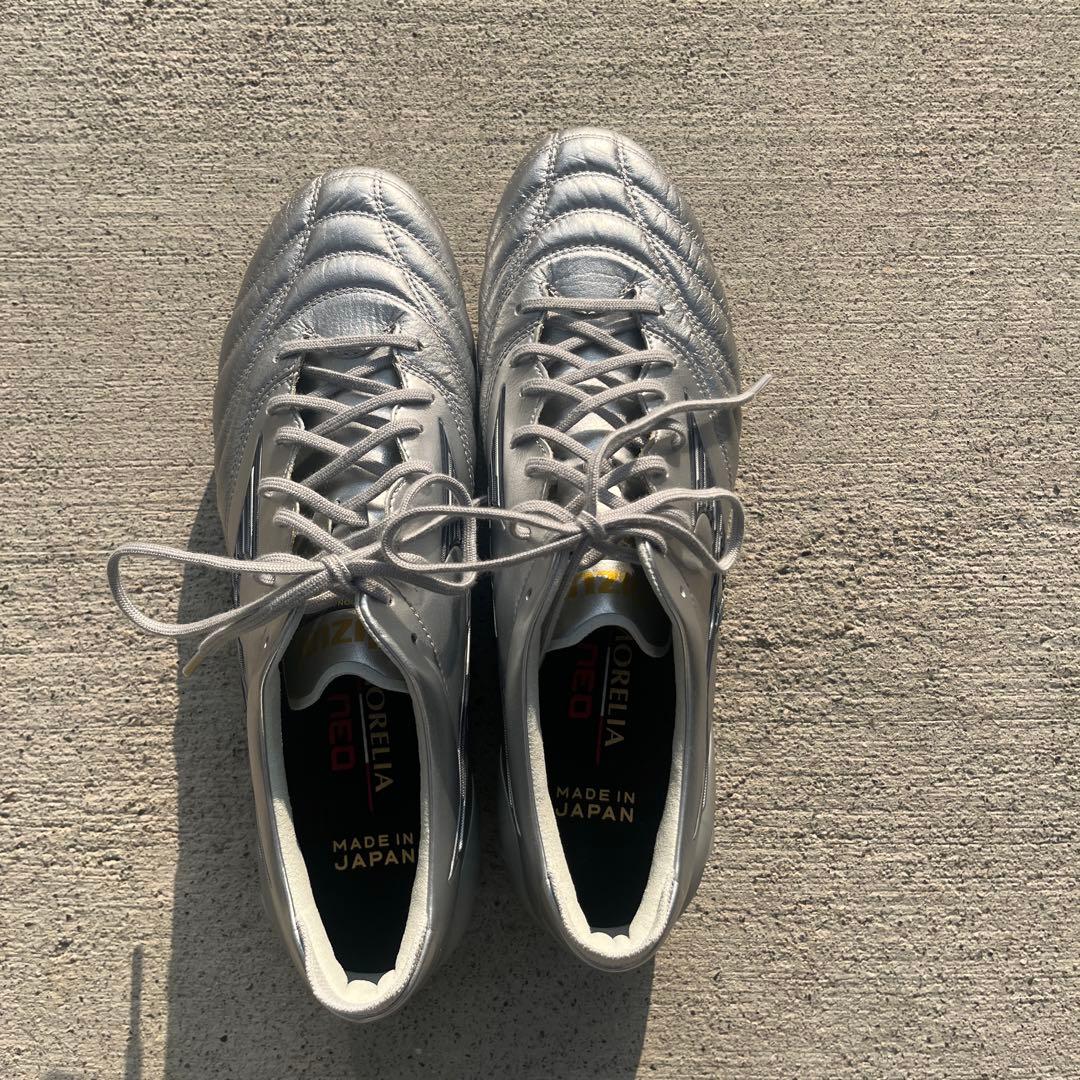 Mizuno Morelia neo4サッカーシューズ シルバー26.5