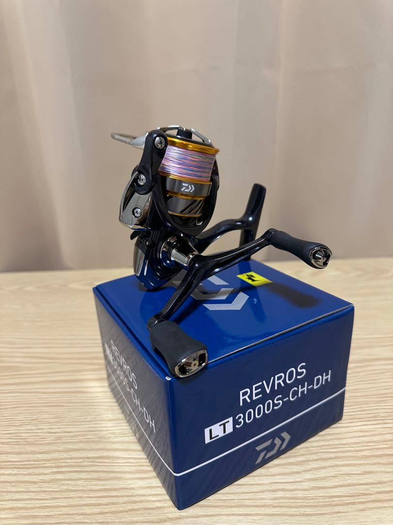 DAIWA ダイワ レブロスLT3000S-CH-DH スピニングリール