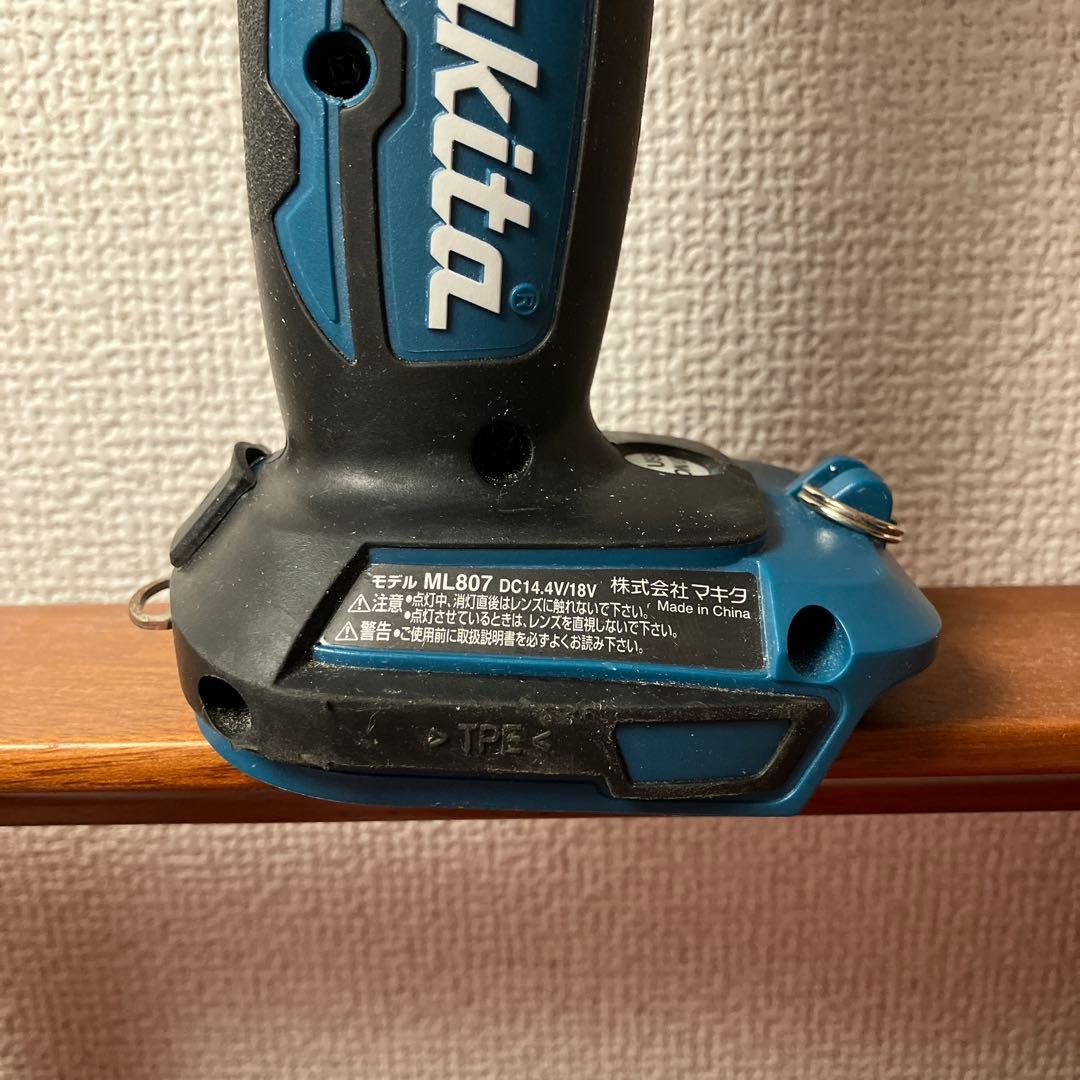 makita マキタ 14.4V/18V 充電式LEDワークライト ML807