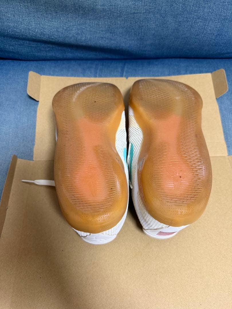 Kobe 11 コービー11 バスケットシューズ ホワイト/ターコイズ