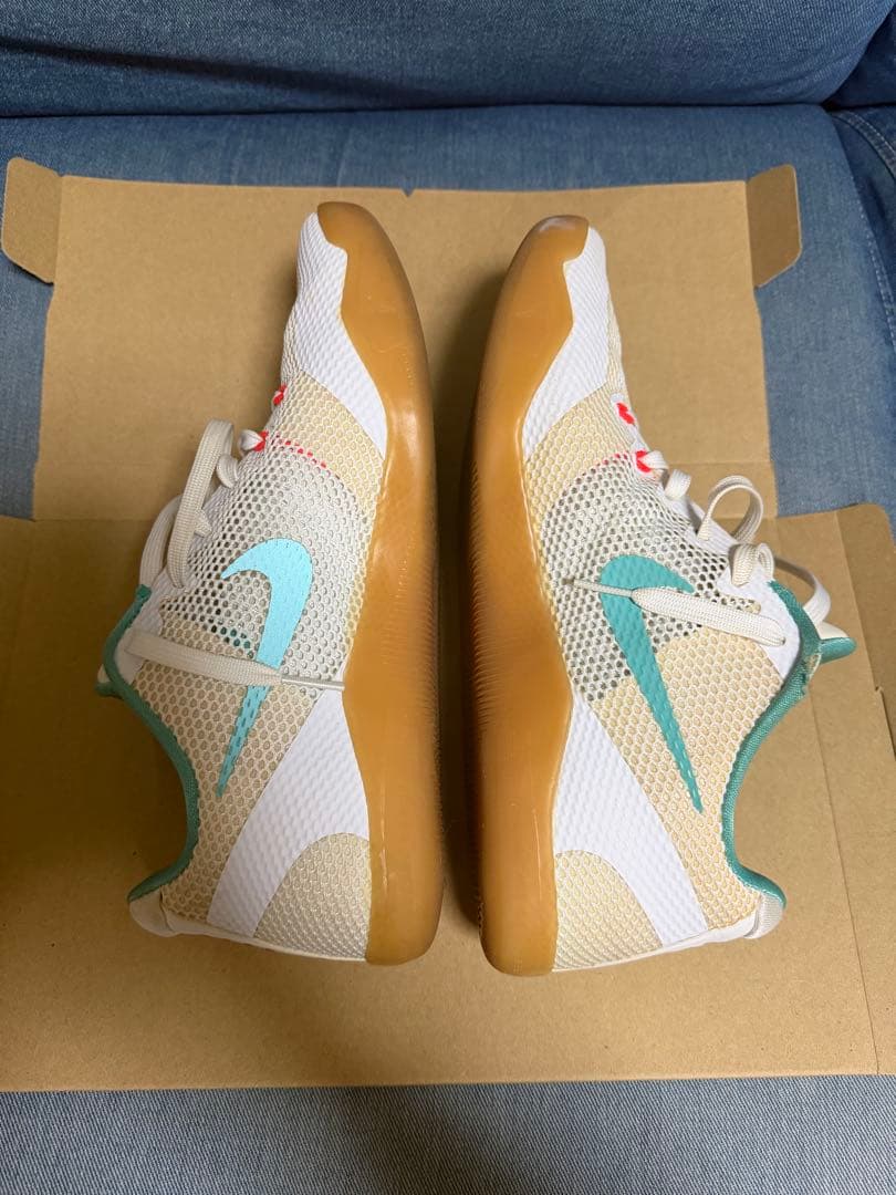 Kobe 11 コービー11 バスケットシューズ ホワイト/ターコイズ