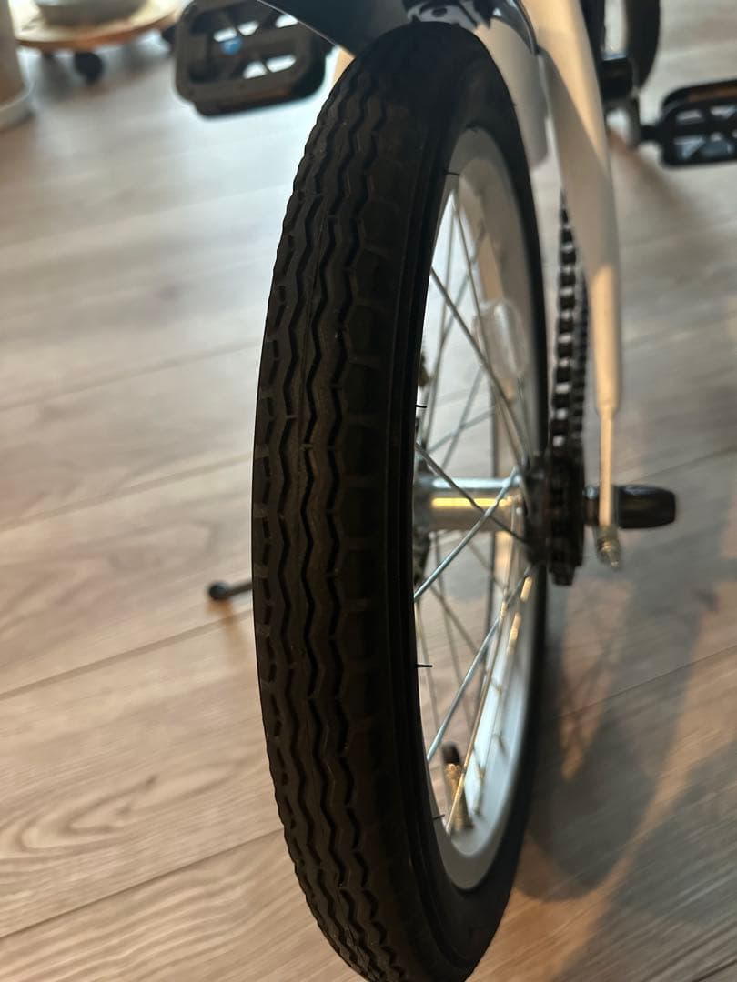 【美品・鍵&ケース付】 折りたたみ自転車 ホワイト 町田市引き取り限定