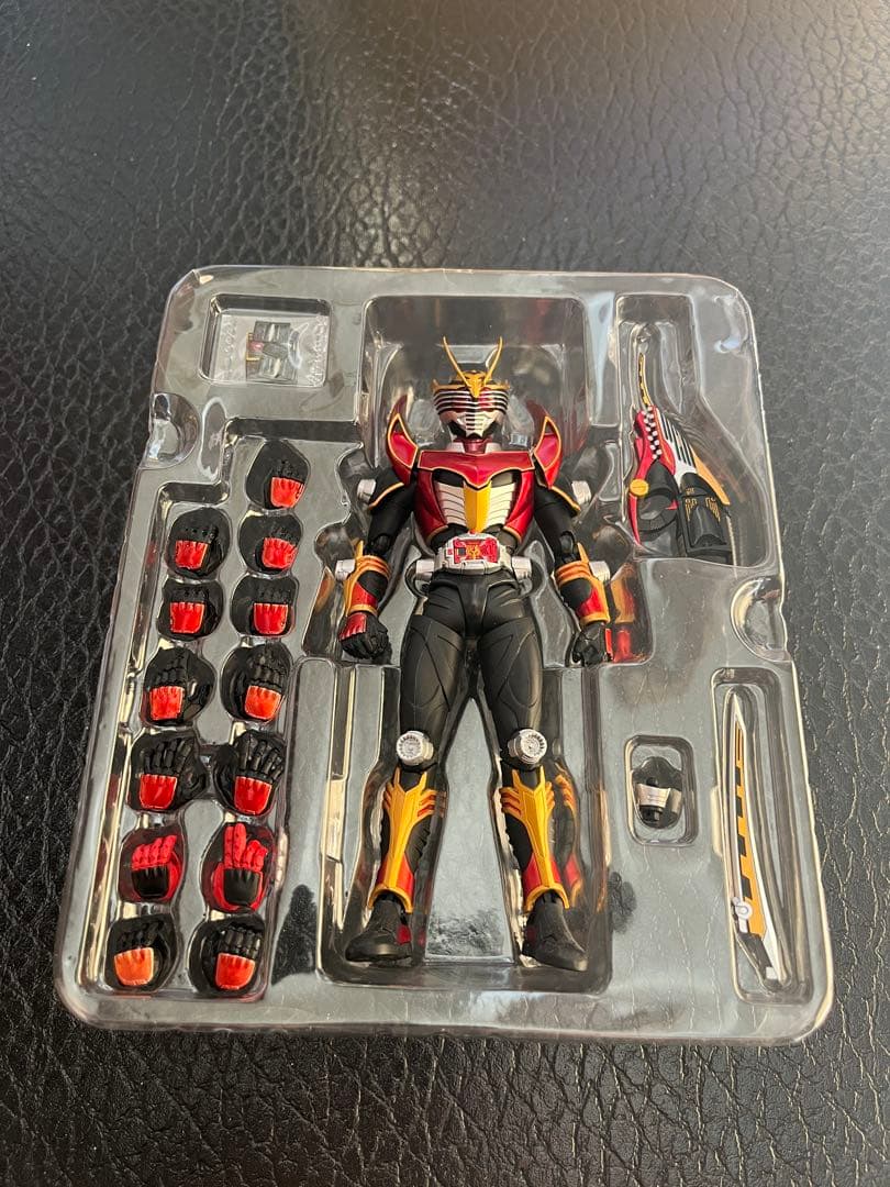 【中古】S.H.Figuarts仮面ライダー龍騎サバイブ
