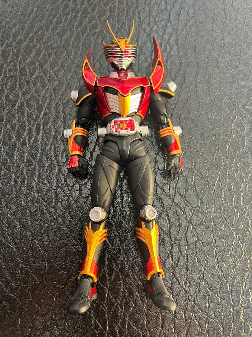 【中古】S.H.Figuarts仮面ライダー龍騎サバイブ