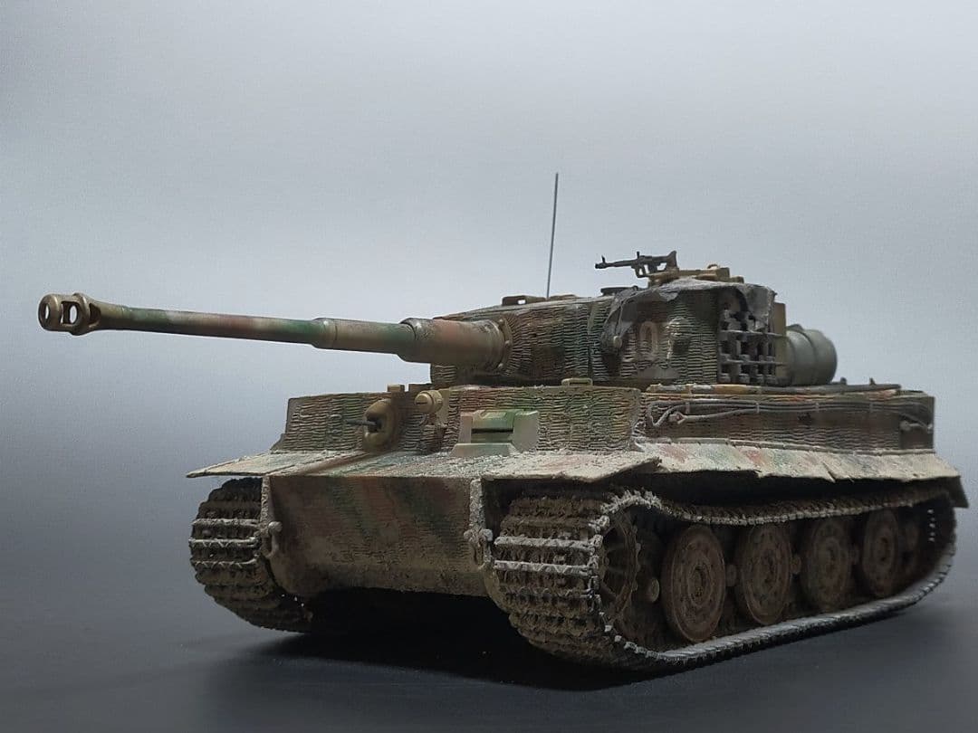 戦車模型の製作代行ページ タミヤ キングタイガー1/35