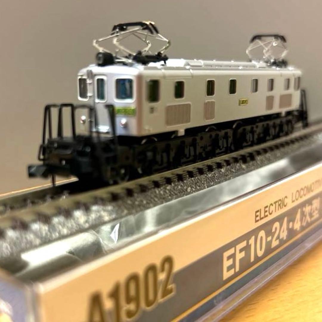 #マイクロエース　EF10-24 ・4次型　電気機関車 銀色 Nゲージ