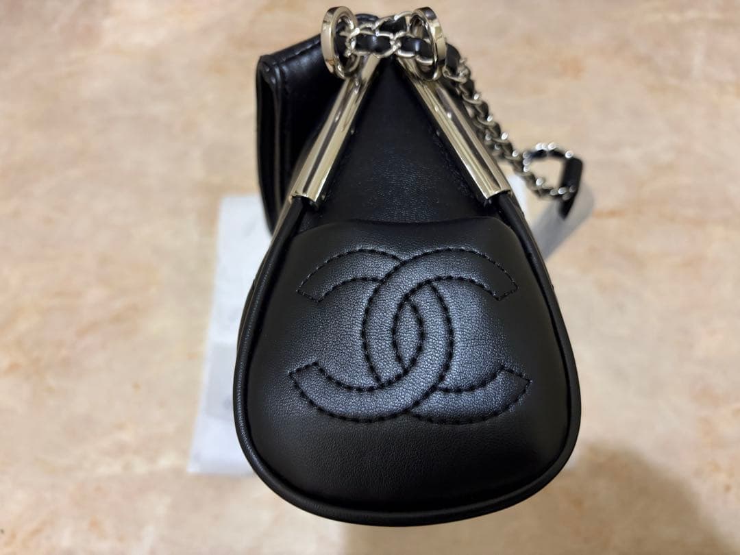新品未使用　CHANEL ブラックレザー ショルダーバッグ　ノベルティ