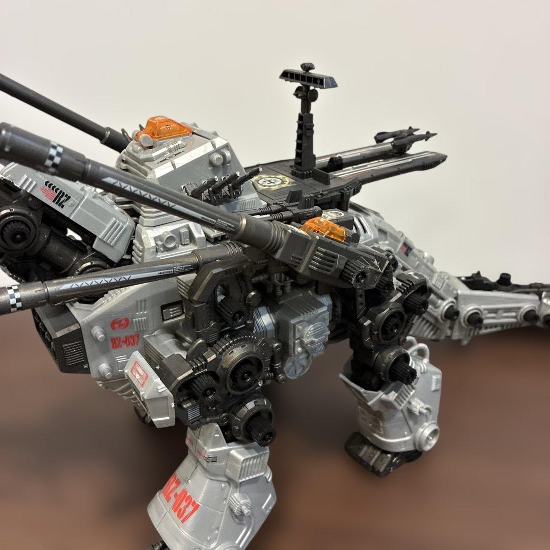 旧ゾイド　ウルトラザウルス　完成品