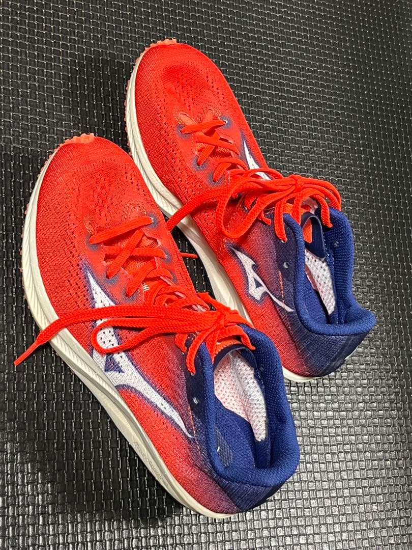 ミズノ陸上競技用スパイク クロノディスト ネオ 23.5cm 中距離　初心者