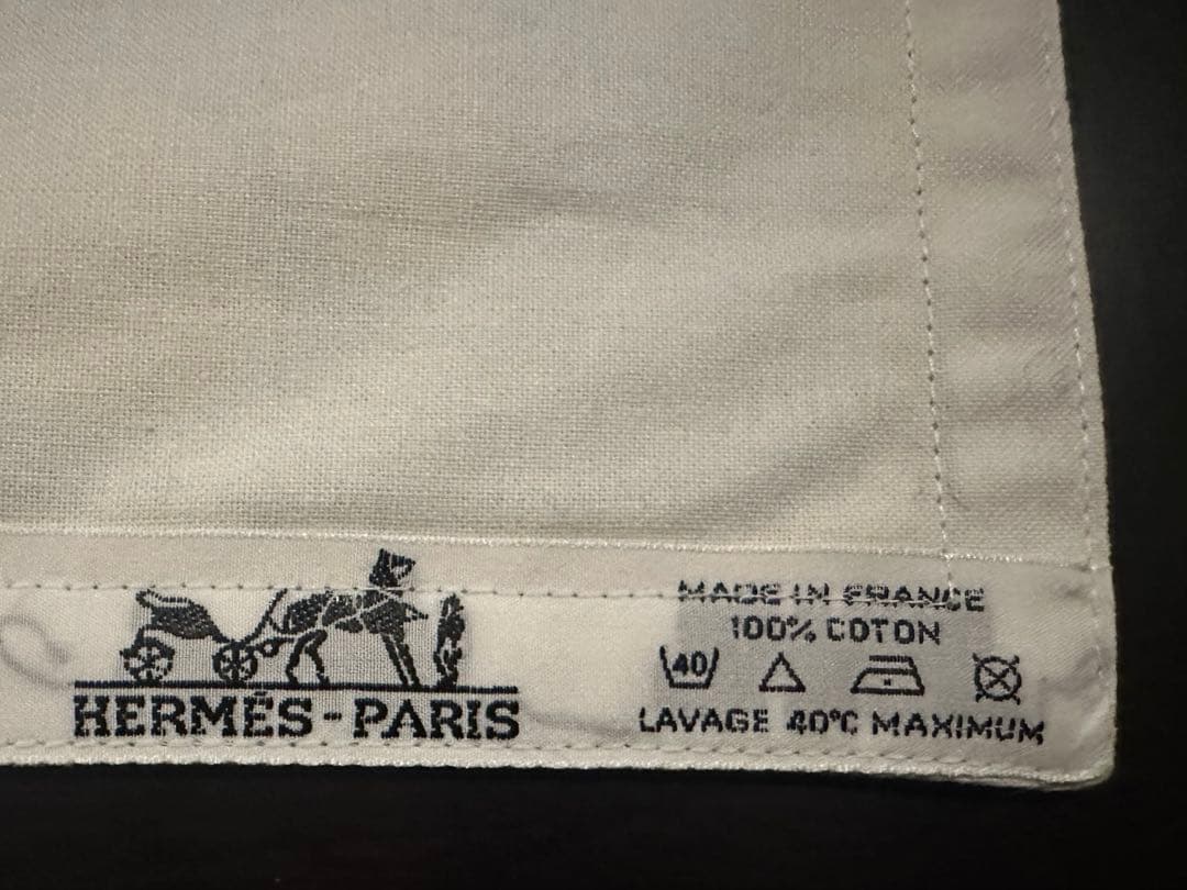 週末SALE⭐︎HERMES エルメスマットてんとう虫　草花柄　コットンフランス製