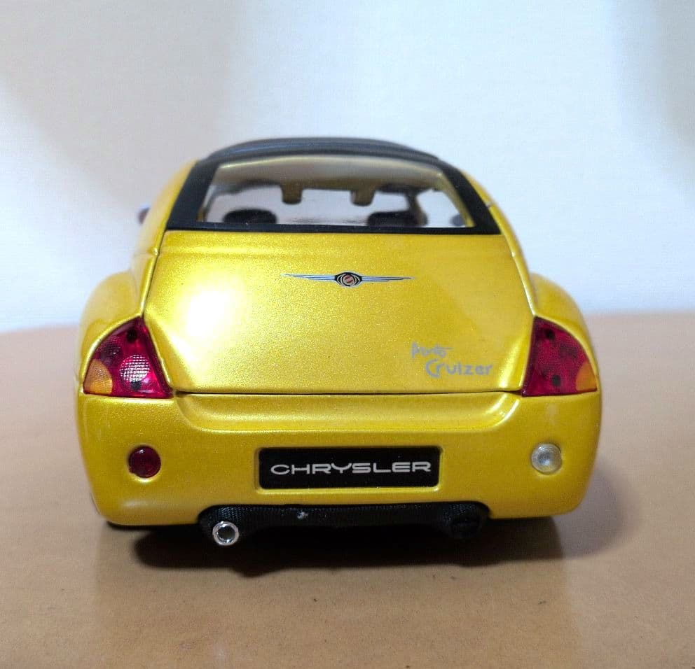 クライスラー・プロントクルーザー　ダイキャスト　 ゴールドイエロー　希少1/18