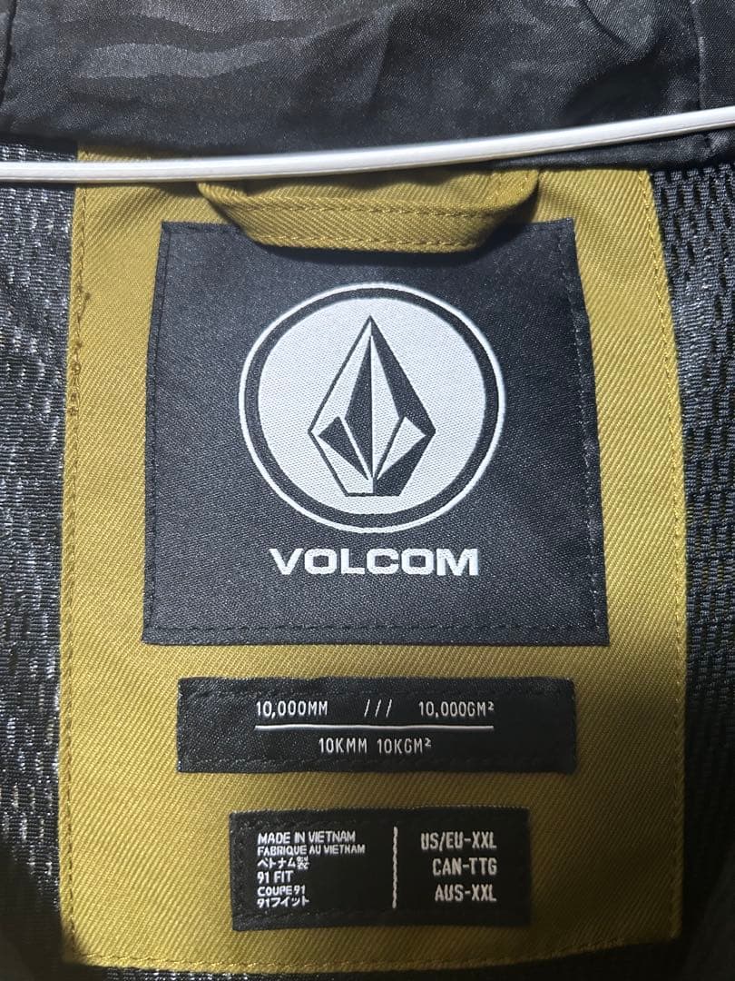 ジャケット新品 パンツほぼ未使用volcom ウェア上下 xxl