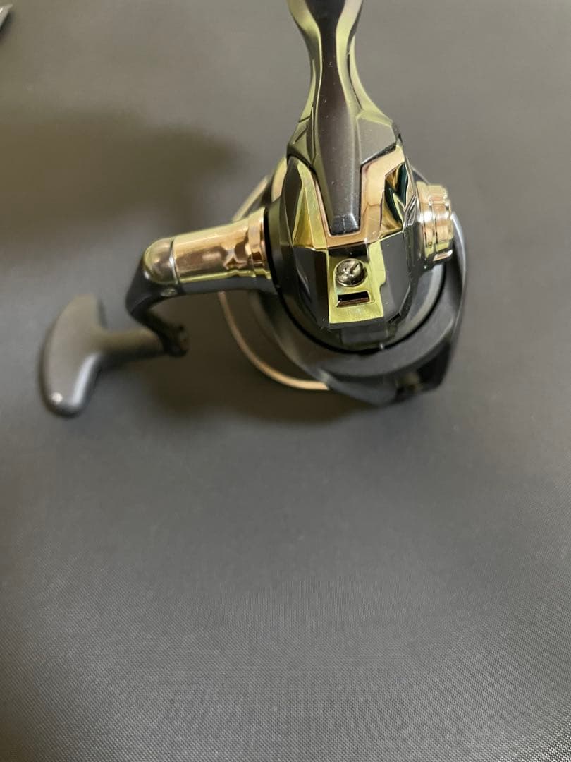 SHIMANO サハラ 4000XG 22モデル　スピニングリール