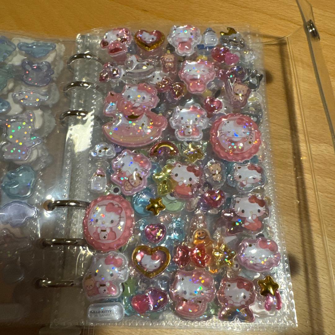 シール帳完成品　ちいかわ　サンリオなどまとめ売り