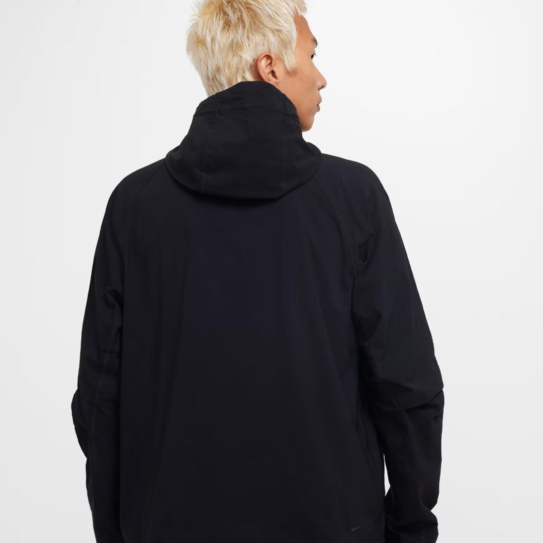 新品未使用タグ付き　定価18,000円　Nike テックウインドランナー 黒 L