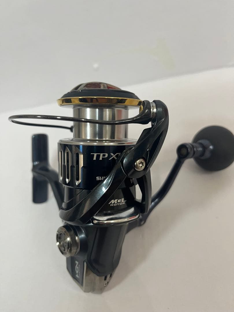 シマノ 17 ツインパワーXD 4000XG ジャンク扱い　部品取り