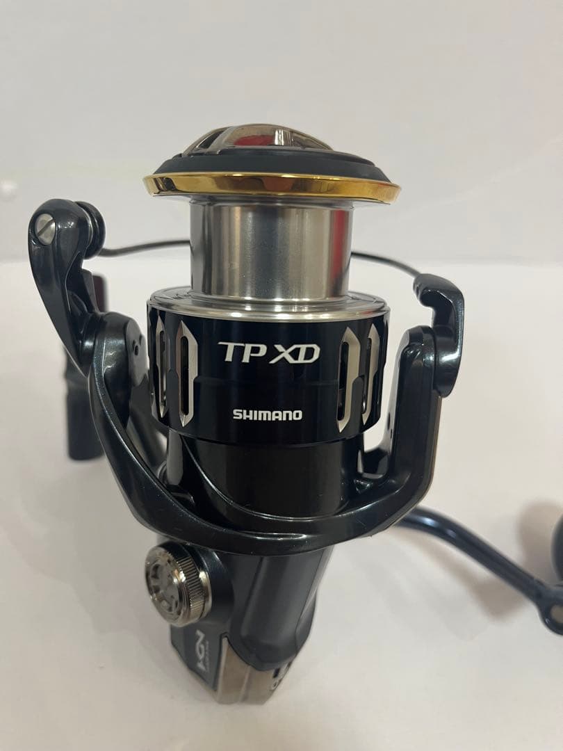 シマノ 17 ツインパワーXD 4000XG ジャンク扱い　部品取り
