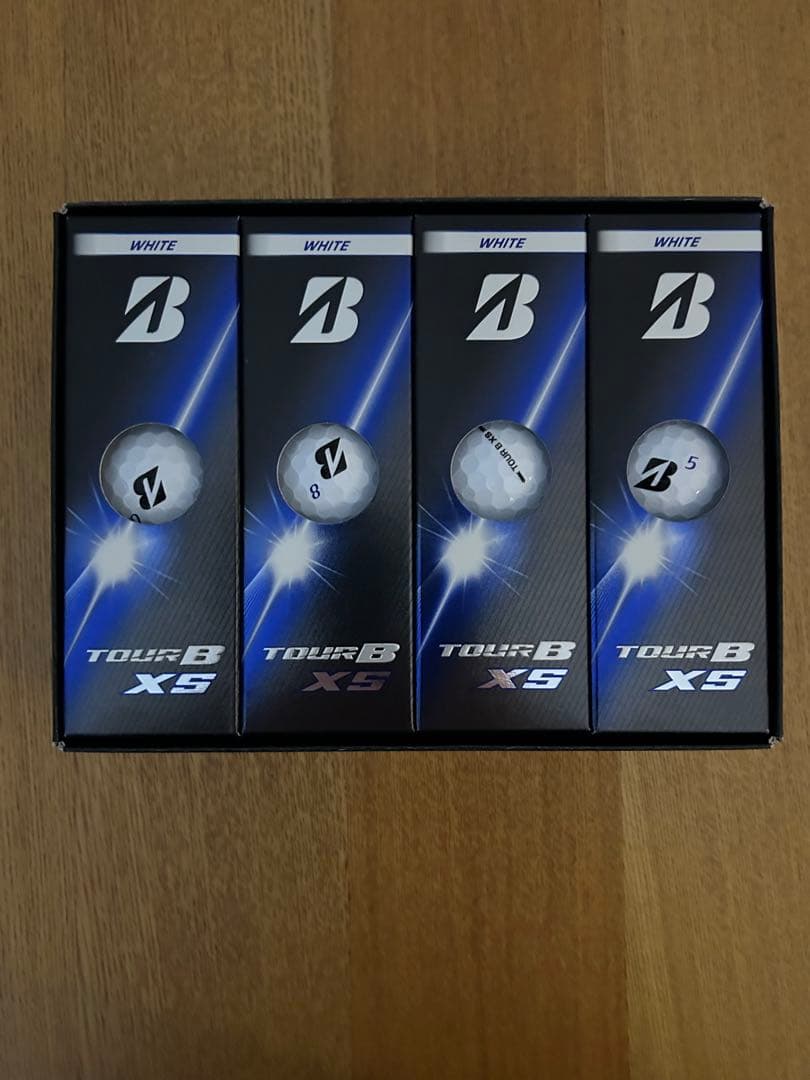 ブリヂストンTOUR BXS ゴルフボール26年モデルホワイト1ダース新品未使用