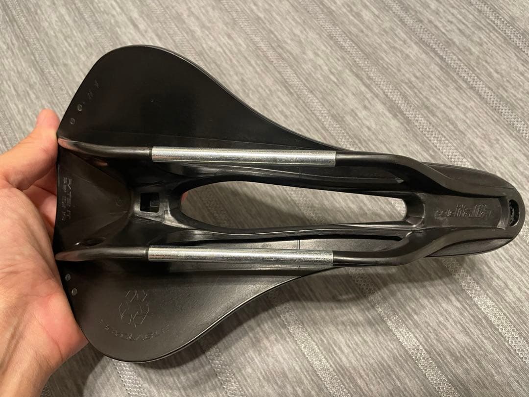 selleITALIA MODEL X BOOST DE ROSA サドル