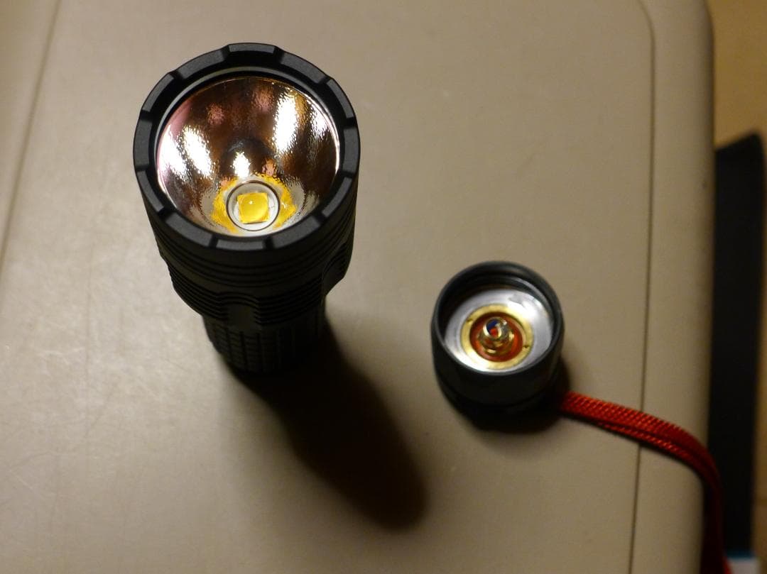 Convoy M3 3000Kモデル+keeppower製充電器+電池2本