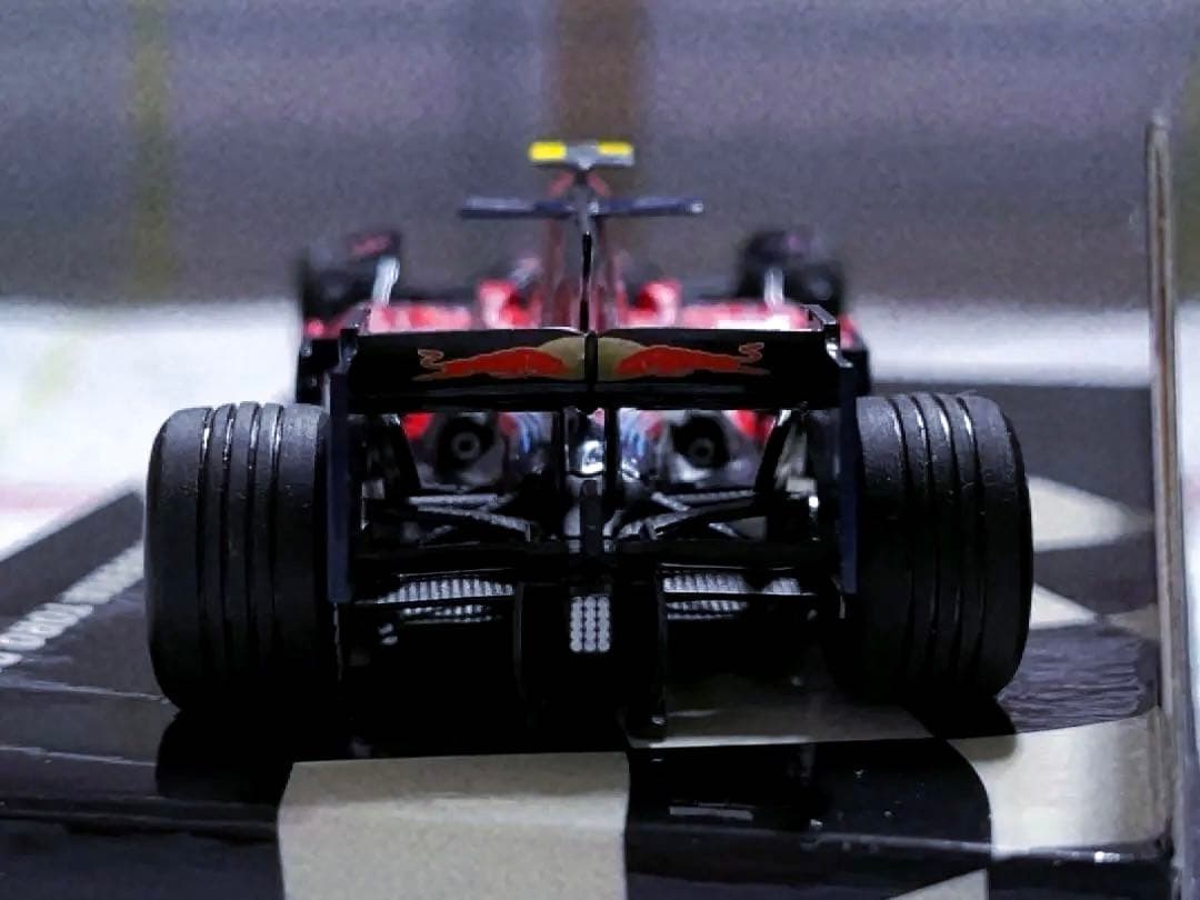 ミニチャンプス 1/43 トロロッソ・フェラーリ STR3 ベッテル 2008