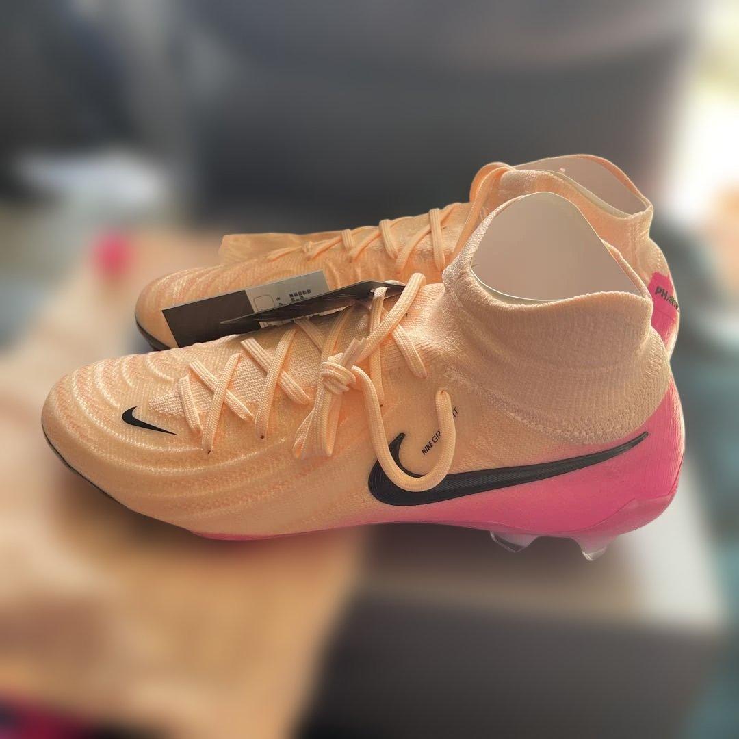 新品Nike ファントムルナ2エリートFG ￼サッカースパイク