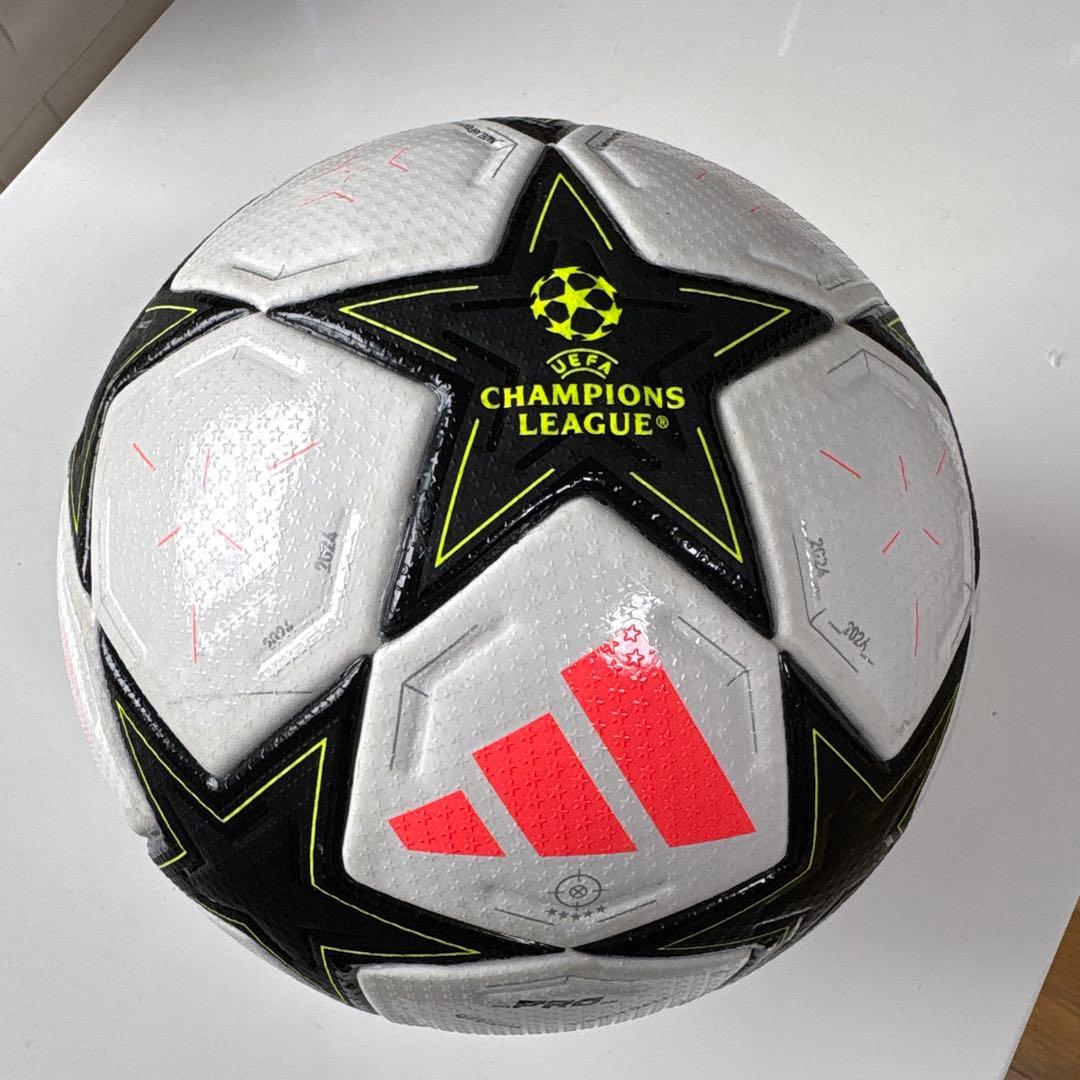 チャンピョンズリーグ　サッカーボール