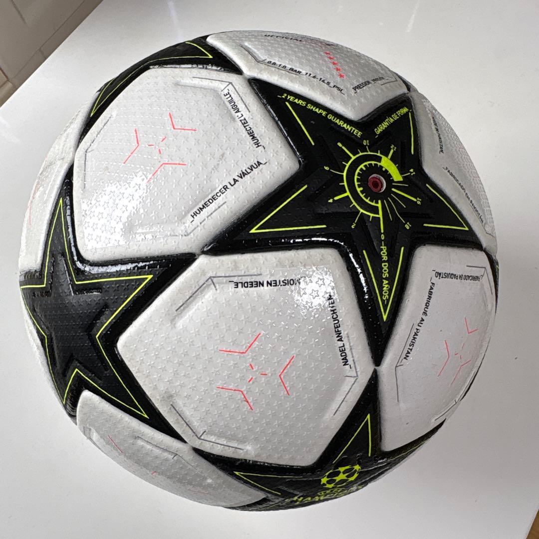 チャンピョンズリーグ　サッカーボール