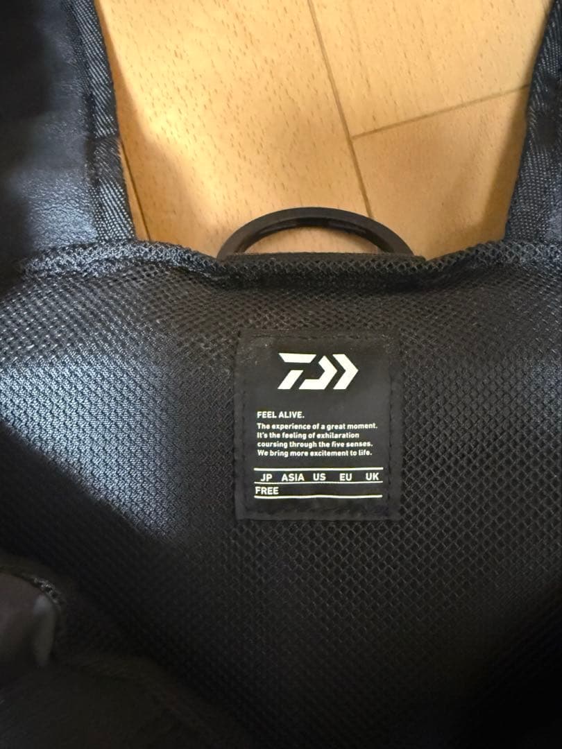 Daiwa ブラックライフジャケット DF4020