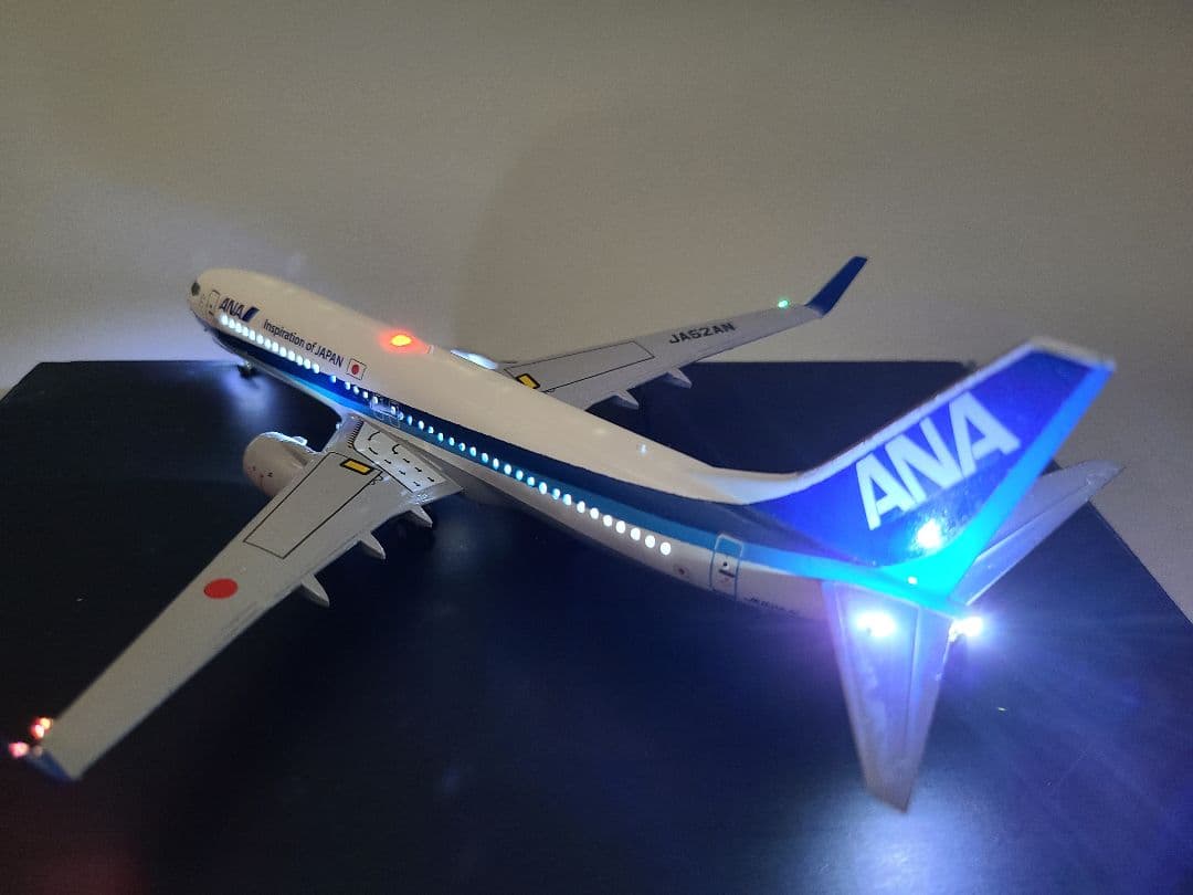 ANA ボーイング737-800 トリトンブルー完成品