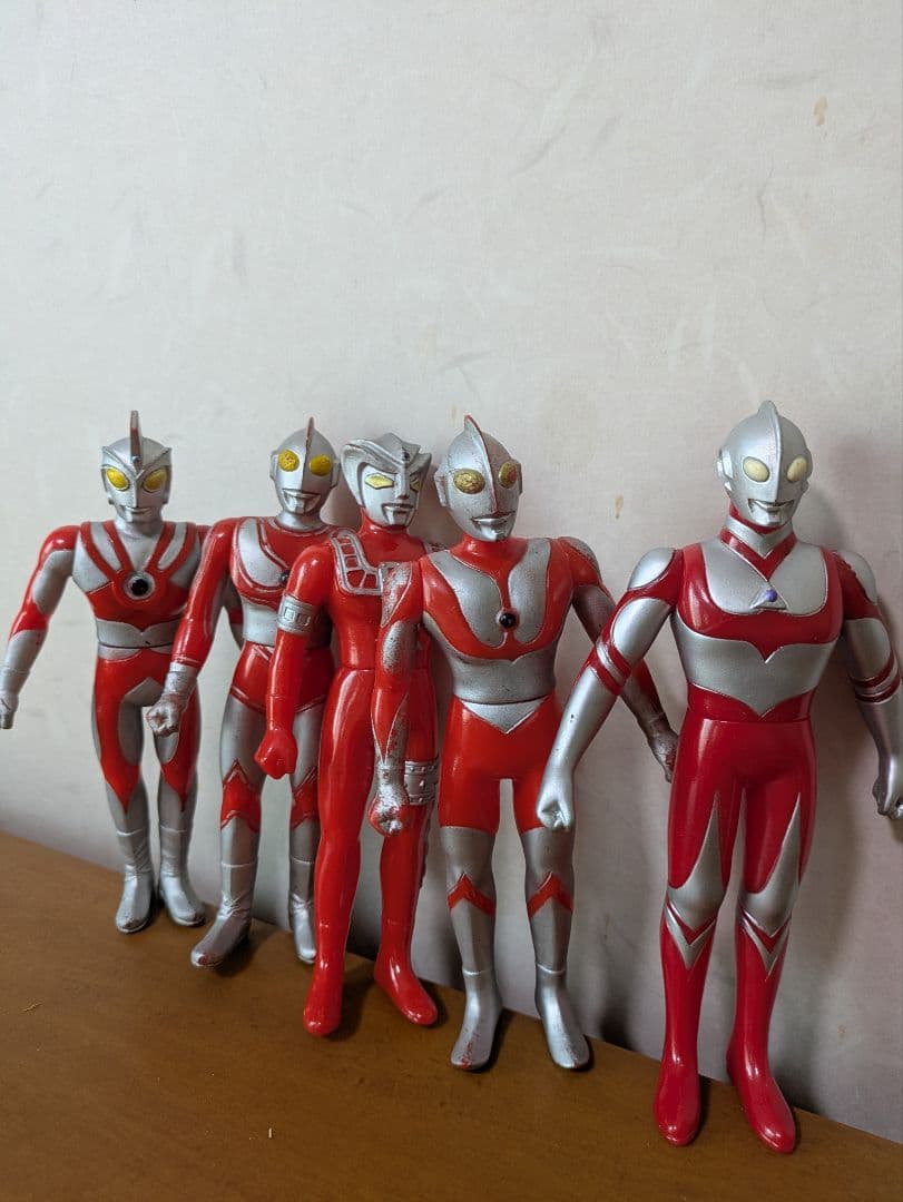 【円谷プロ/バンダイ】ウルトラマンフィギュアセット 9体