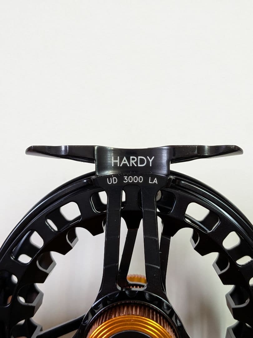 HARDY　ウルトラディスク　UDLAリール　3000　ブラック　オレンジ