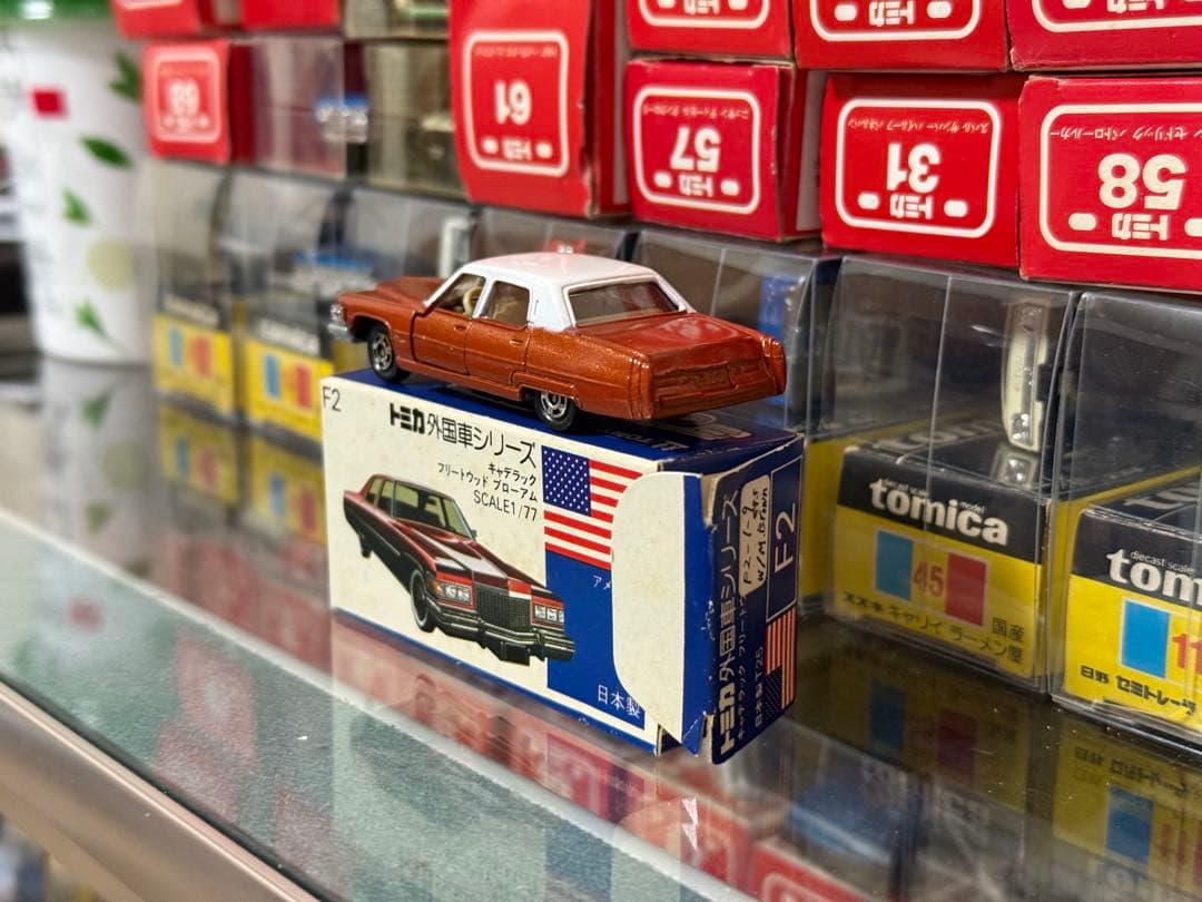 トミカ キャデラック フリートウッド ブローアム 日本製 青箱 絶版 当時物