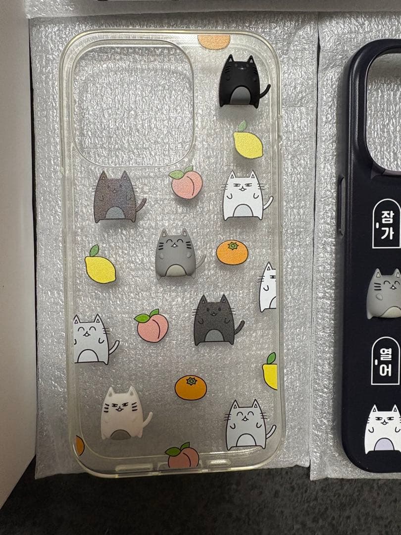 iPhone14 pro【ジュン】seventeen artist made 猫