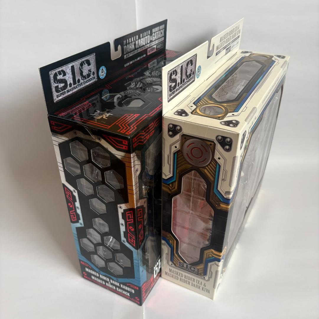 SIC 仮面ライダーイクサ＆ダークキバ 仮面ライダーガタック＆ダークカブト 新品