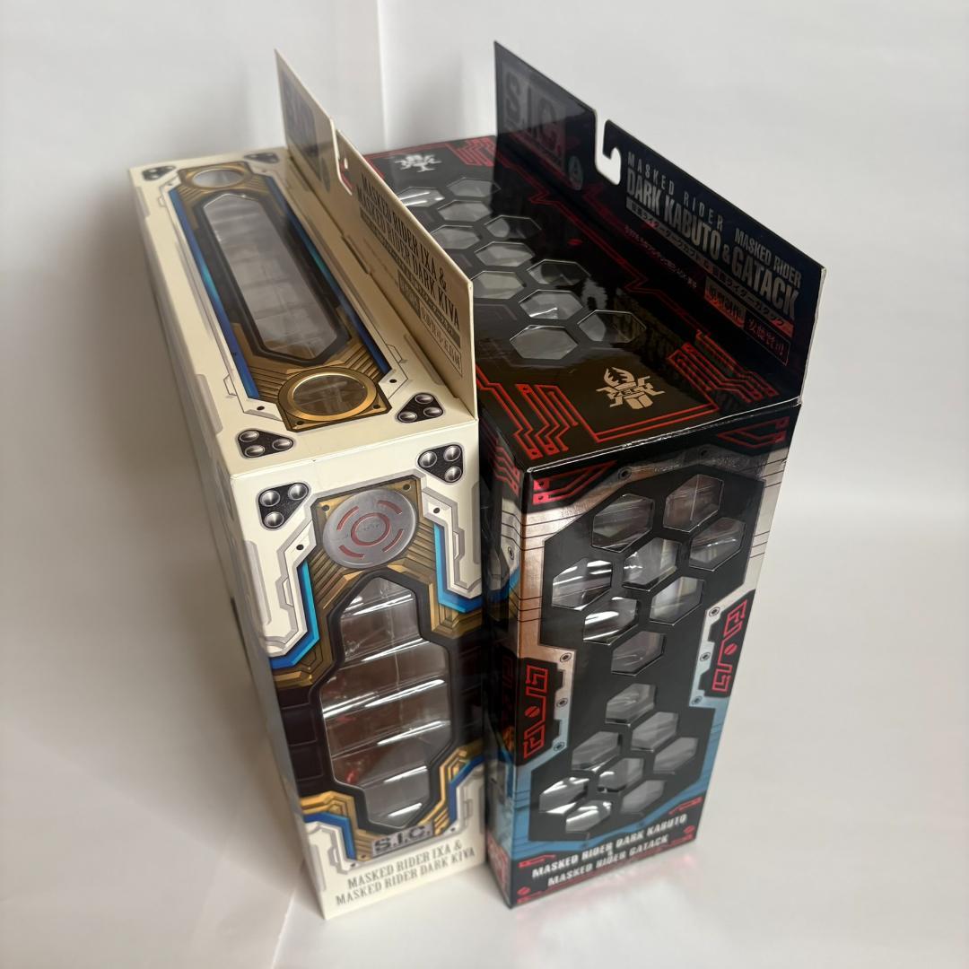 SIC 仮面ライダーイクサ＆ダークキバ 仮面ライダーガタック＆ダークカブト 新品