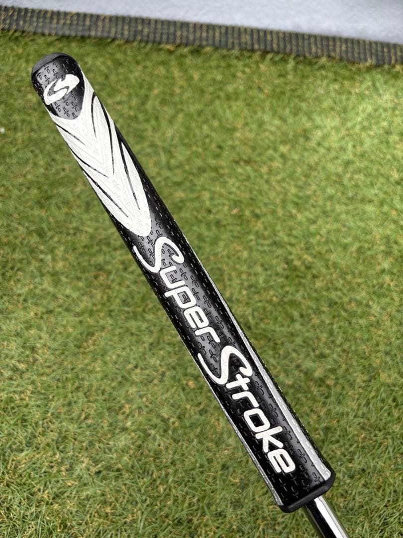 【新品グリップ】オデッセイ ホワイトホットRX ロッシー 33インチパター