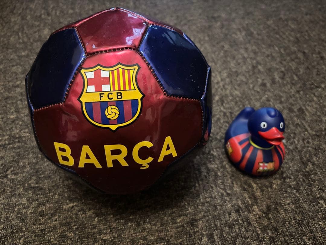 BARÇA サッカーボール ゴムアヒル お土産 飾り スペイン 現地