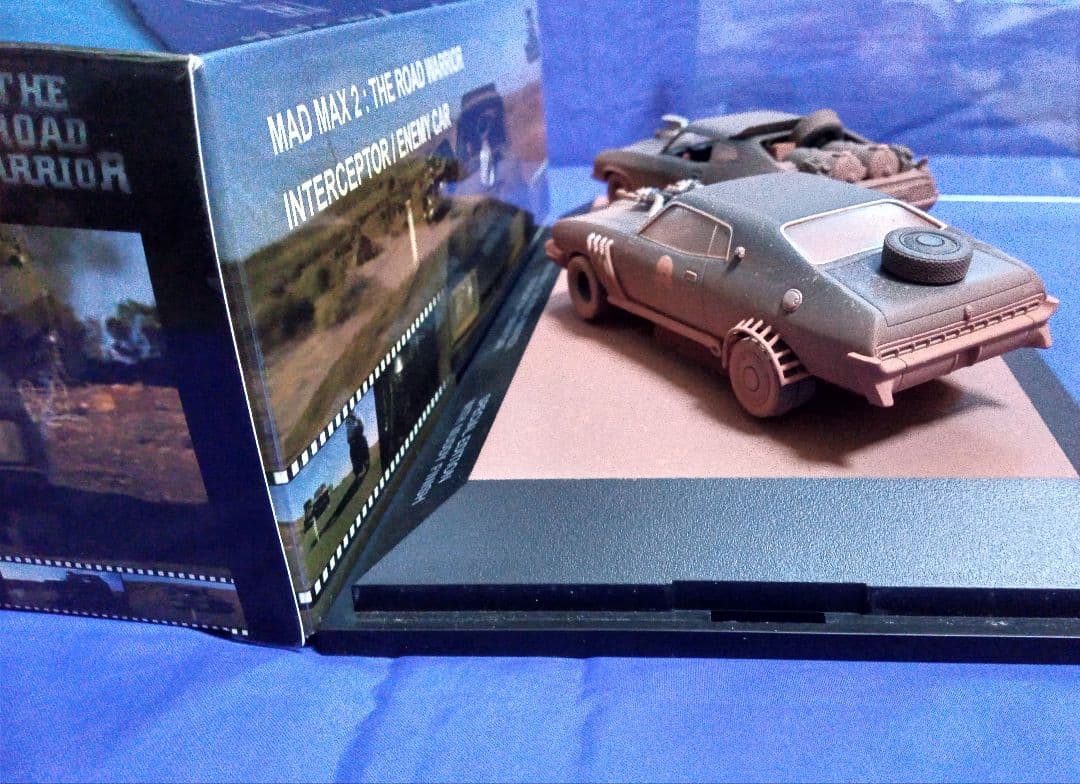 限定品オートアート マッドマックス インターセプター・エネミーカー２台セット