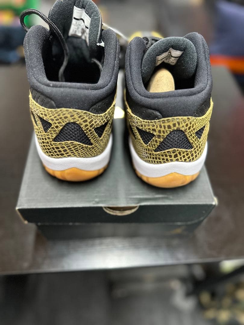 Nike Jordan 13 ブラック/ゴールド